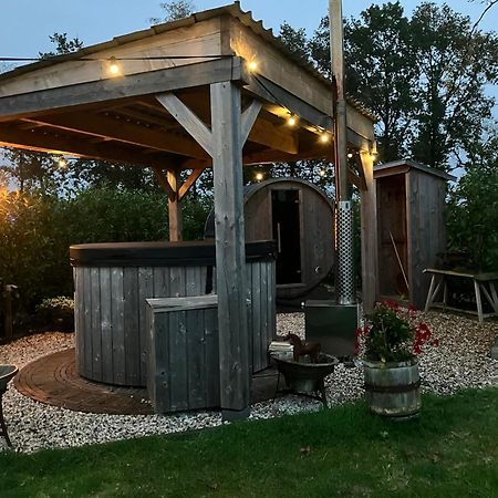 Bed & Breakfast Hoeve Happiness - Ontbijt Inbegrepen - Wellness Aanwezig Voorthuizen Exterior foto