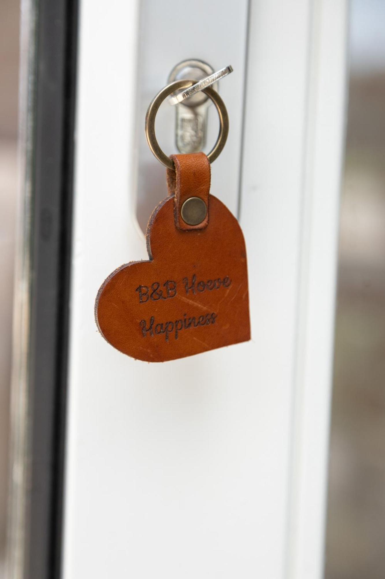 Bed & Breakfast Hoeve Happiness - Ontbijt Inbegrepen - Wellness Aanwezig Voorthuizen Exterior foto