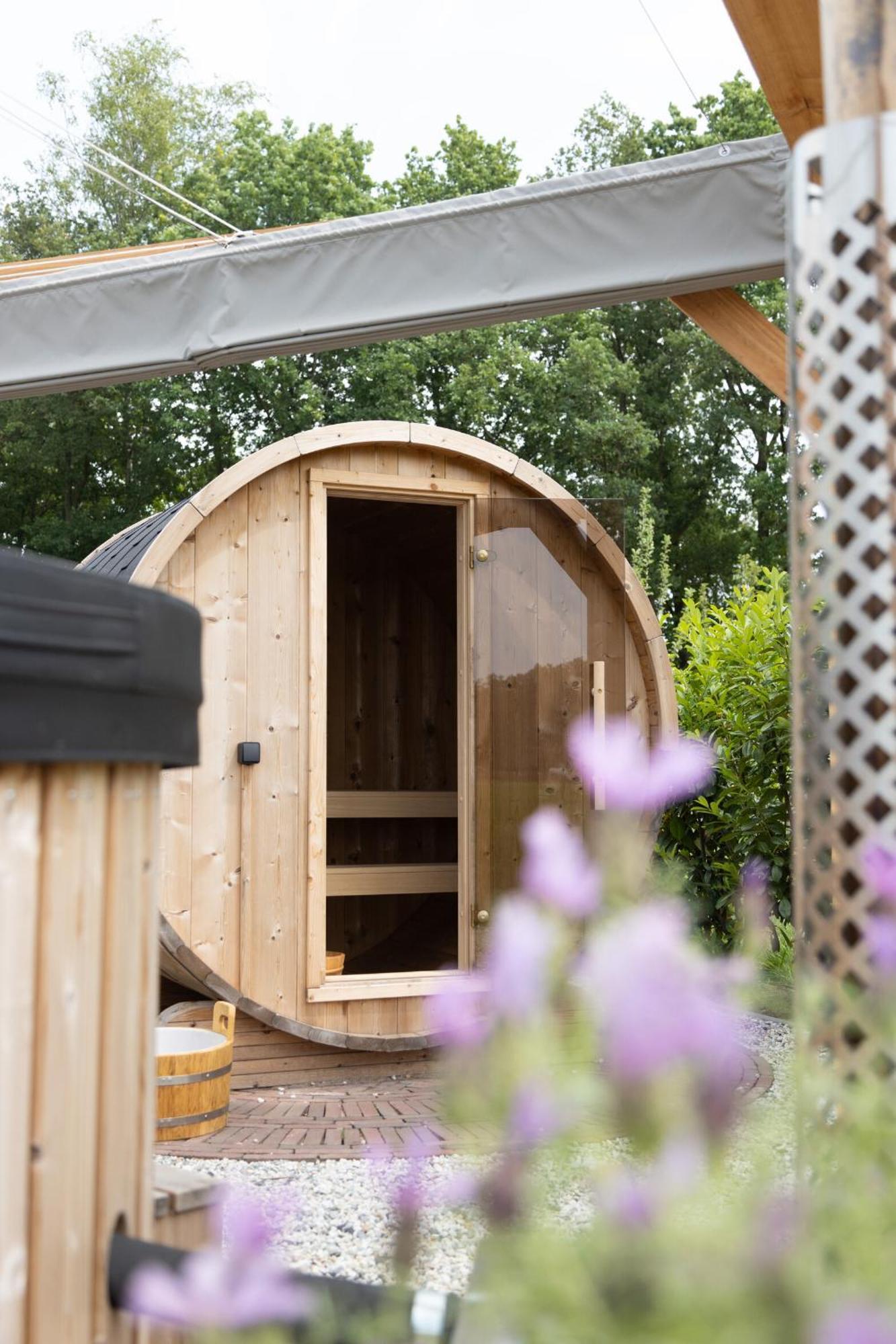 Bed & Breakfast Hoeve Happiness - Ontbijt Inbegrepen - Wellness Aanwezig Voorthuizen Exterior foto