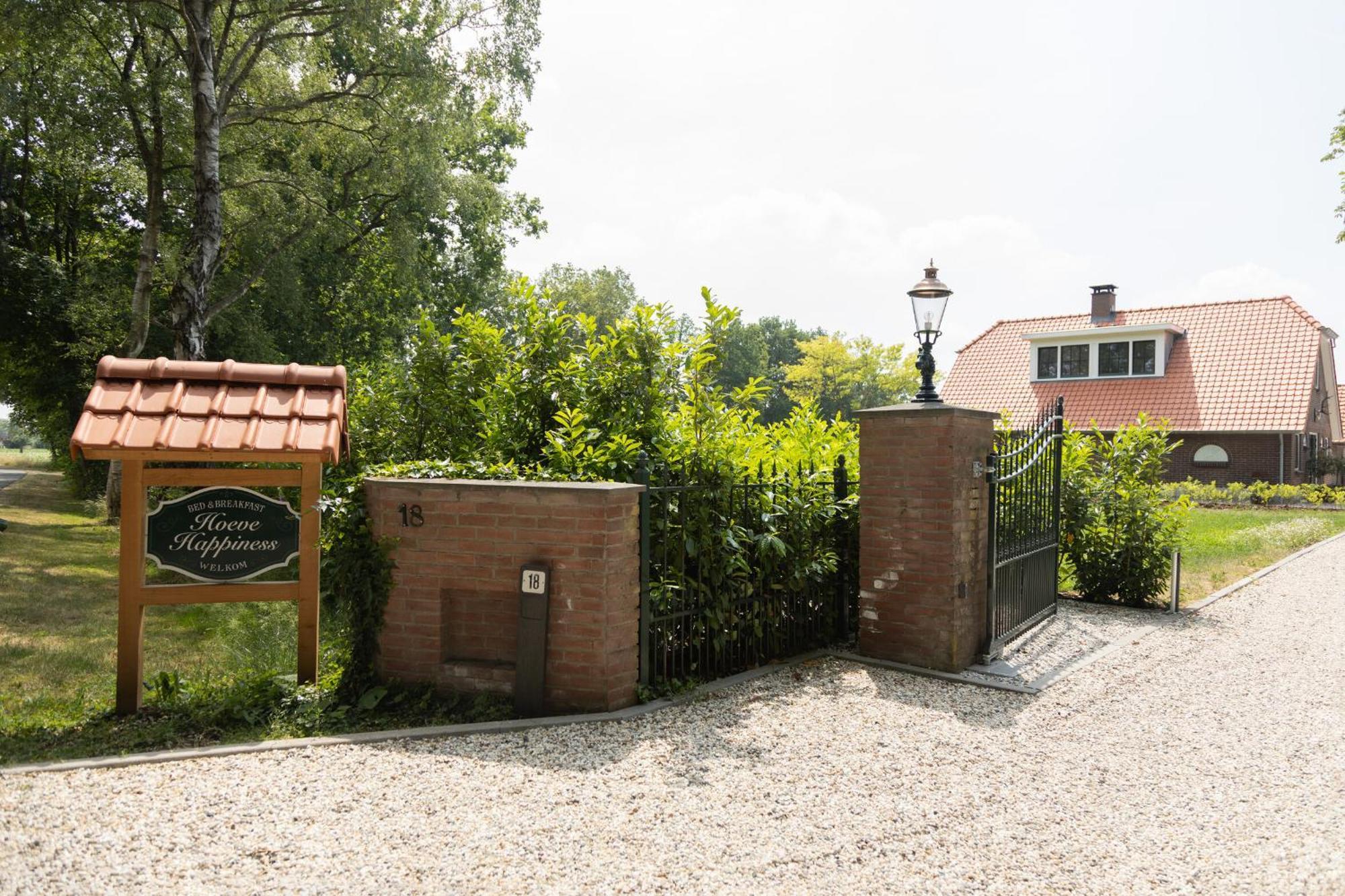 Bed & Breakfast Hoeve Happiness - Ontbijt Inbegrepen - Wellness Aanwezig Voorthuizen Exterior foto