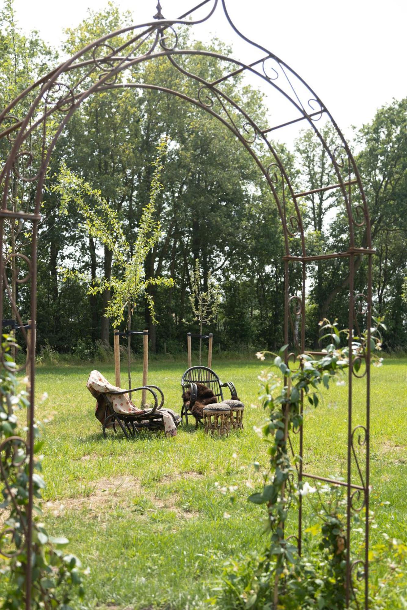 Bed & Breakfast Hoeve Happiness - Ontbijt Inbegrepen - Wellness Aanwezig Voorthuizen Exterior foto