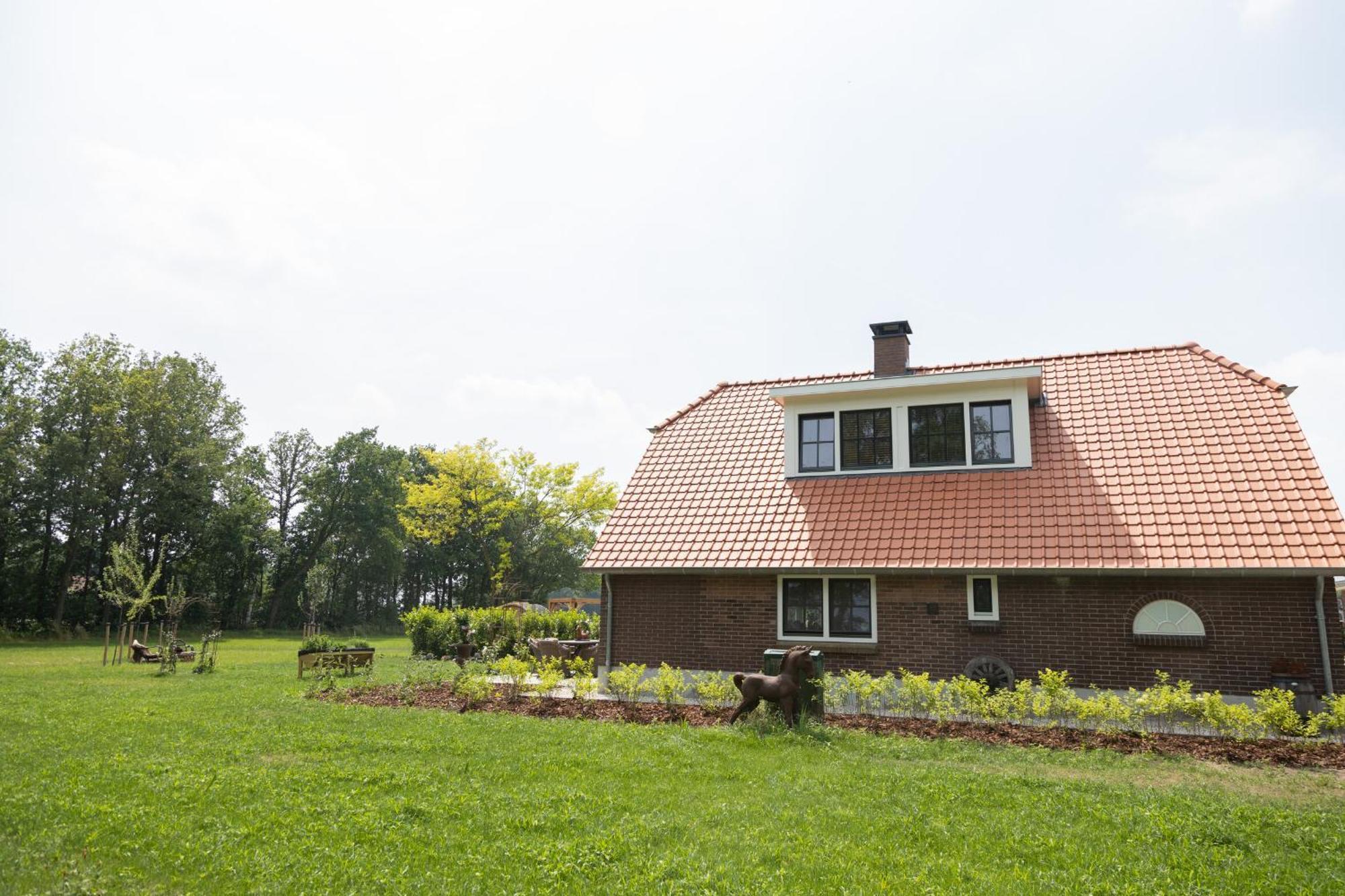 Bed & Breakfast Hoeve Happiness - Ontbijt Inbegrepen - Wellness Aanwezig Voorthuizen Exterior foto