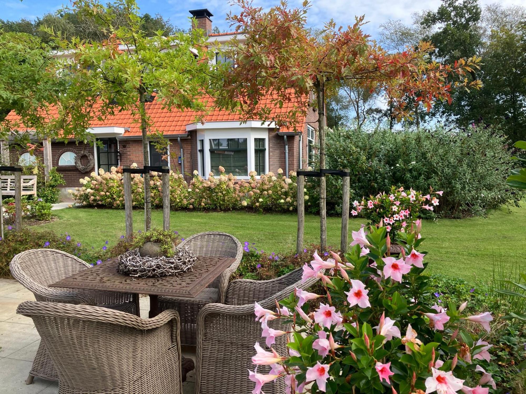 Bed & Breakfast Hoeve Happiness - Ontbijt Inbegrepen - Wellness Aanwezig Voorthuizen Exterior foto