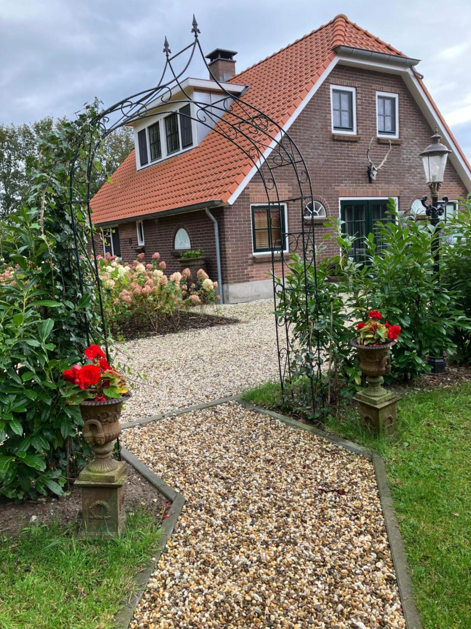 Bed & Breakfast Hoeve Happiness - Ontbijt Inbegrepen - Wellness Aanwezig Voorthuizen Exterior foto